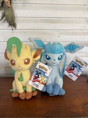 Pokémon Rare Plush Toy - Eeveelution Glaceon & Leafeon Set With TOMY Tags